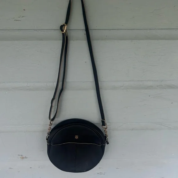 Tommy Hilfiger Women’s Odette 11 Canteen Crossbody Round Circle Shape Bag - Picture 7 of 7